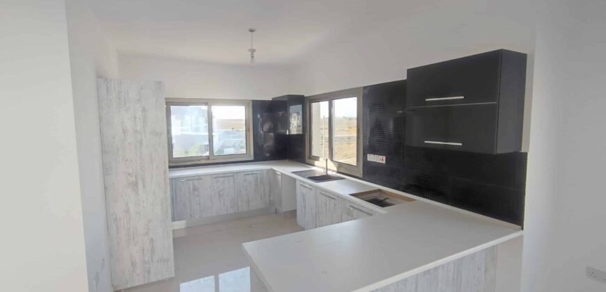 Lefkoşa Gönyeli’de Satılık  3+1 Penthouse Daire