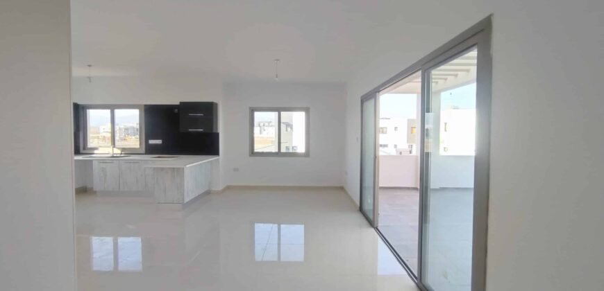 Lefkoşa Gönyeli’de Satılık  3+1 Penthouse Daire