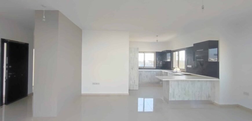 Lefkoşa Gönyeli’de Satılık  3+1 Penthouse Daire