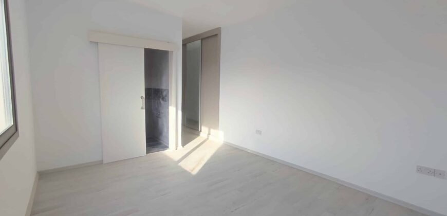 Lefkoşa Gönyeli’de Satılık  3+1 Penthouse Daire