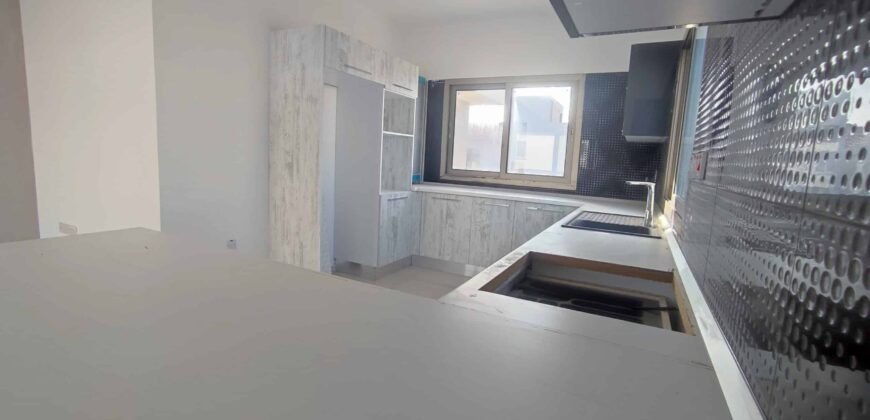 Lefkoşa Gönyeli’de Satılık  3+1 Penthouse Daire