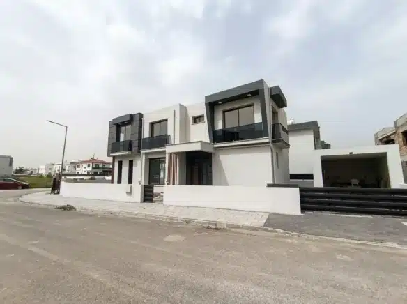Hamitköy Lefkoşa Satılık Tam Müstakil 4+1 Lüks Villa