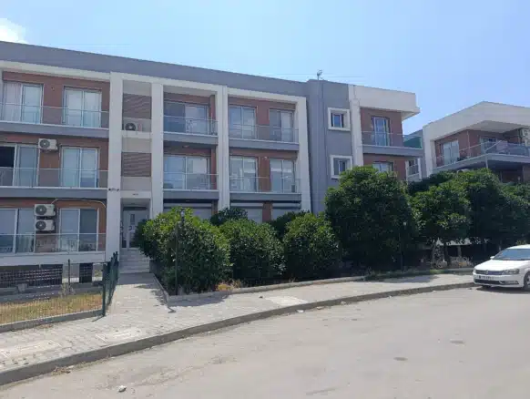 Küçük Kaymaklı Lefkoşa'da satılık eşyalı 2 yatak odalı daire