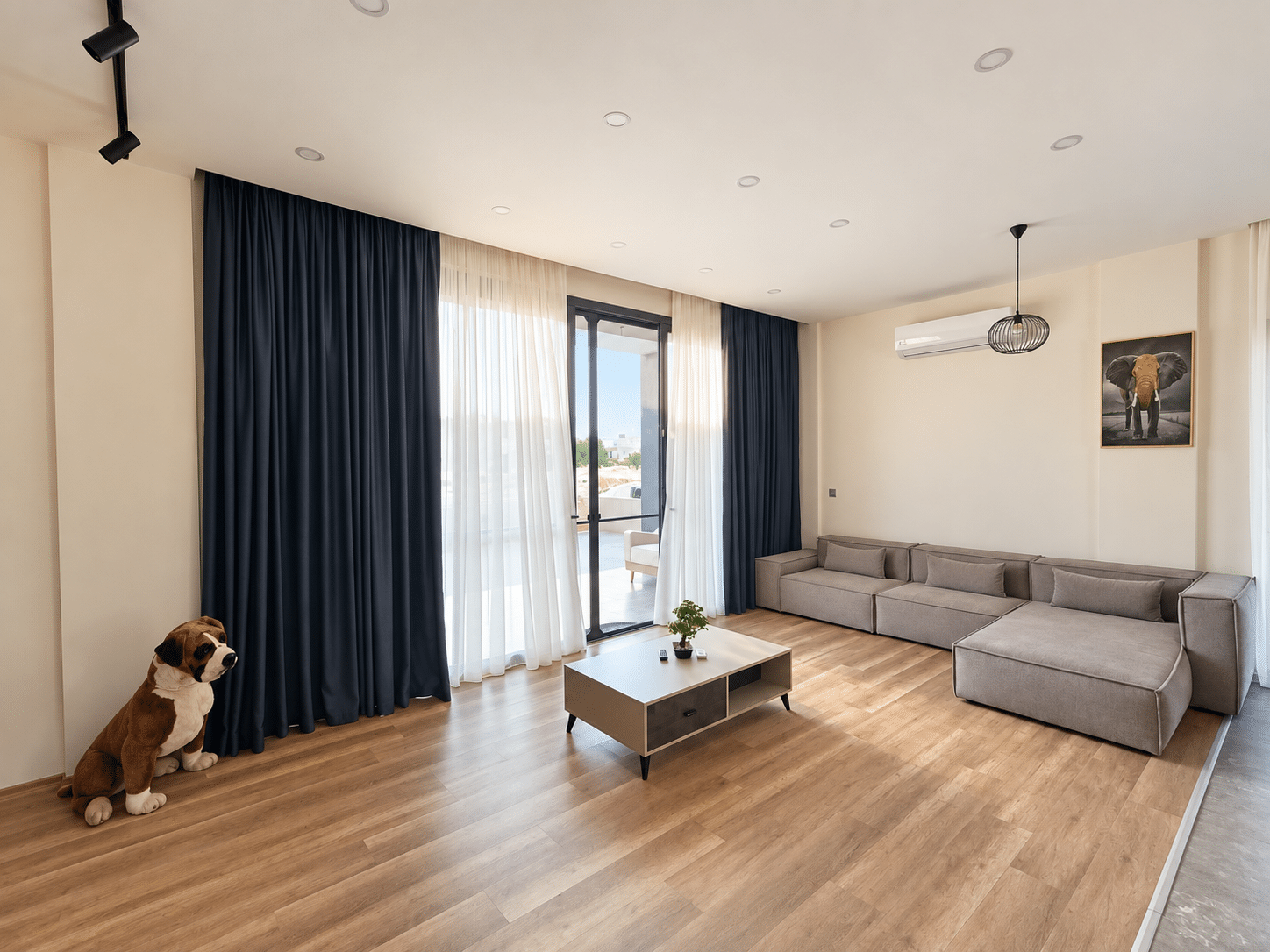 dikmen-satilik-tek-katli-mustakil-ev-salon-1 Dikmen’de Satılık Tek Katlı Modern Müstakil Ev